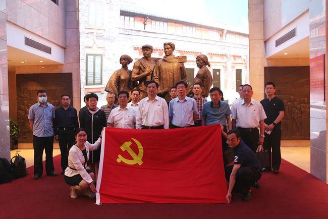 暗黑精灵的装扮